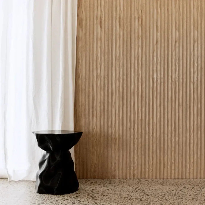 Mur de panneaux flexibles pyramide en chêne