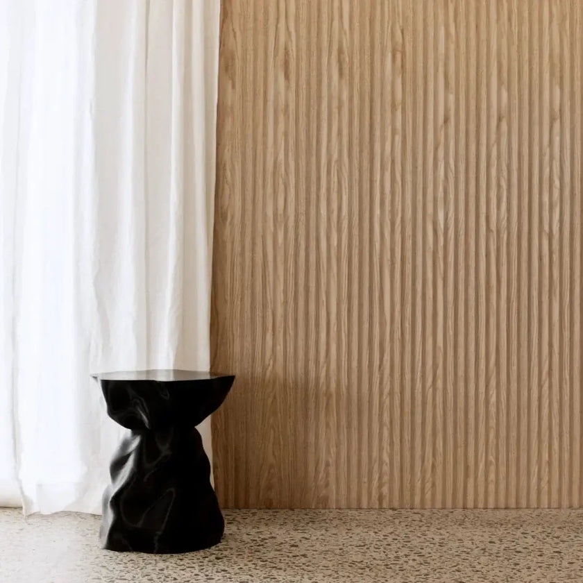 Mur de panneaux flexibles pyramide en chêne