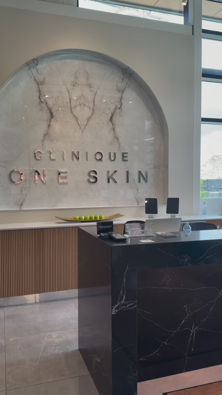 Vidéo de Gauvreau Design présentant le projet de design intérieur de la Clinique One Skin avec les panneaux muraux Artmur