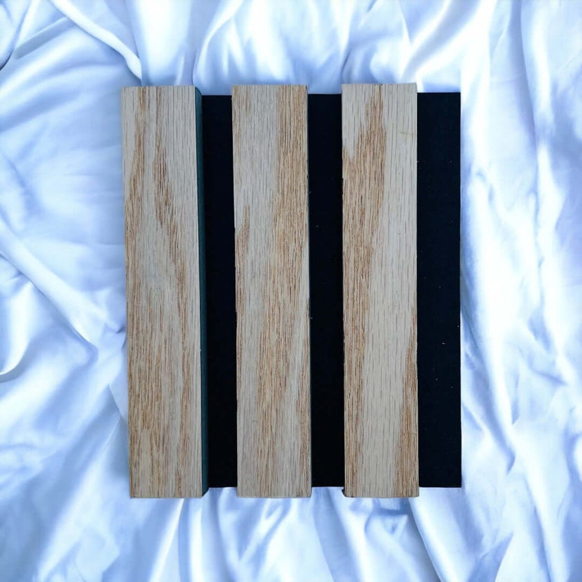 Échantillon de panneau de lattes en bois de chêne rouge