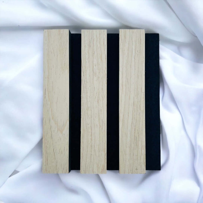 Échantillon de panneau de décor en bois naturel